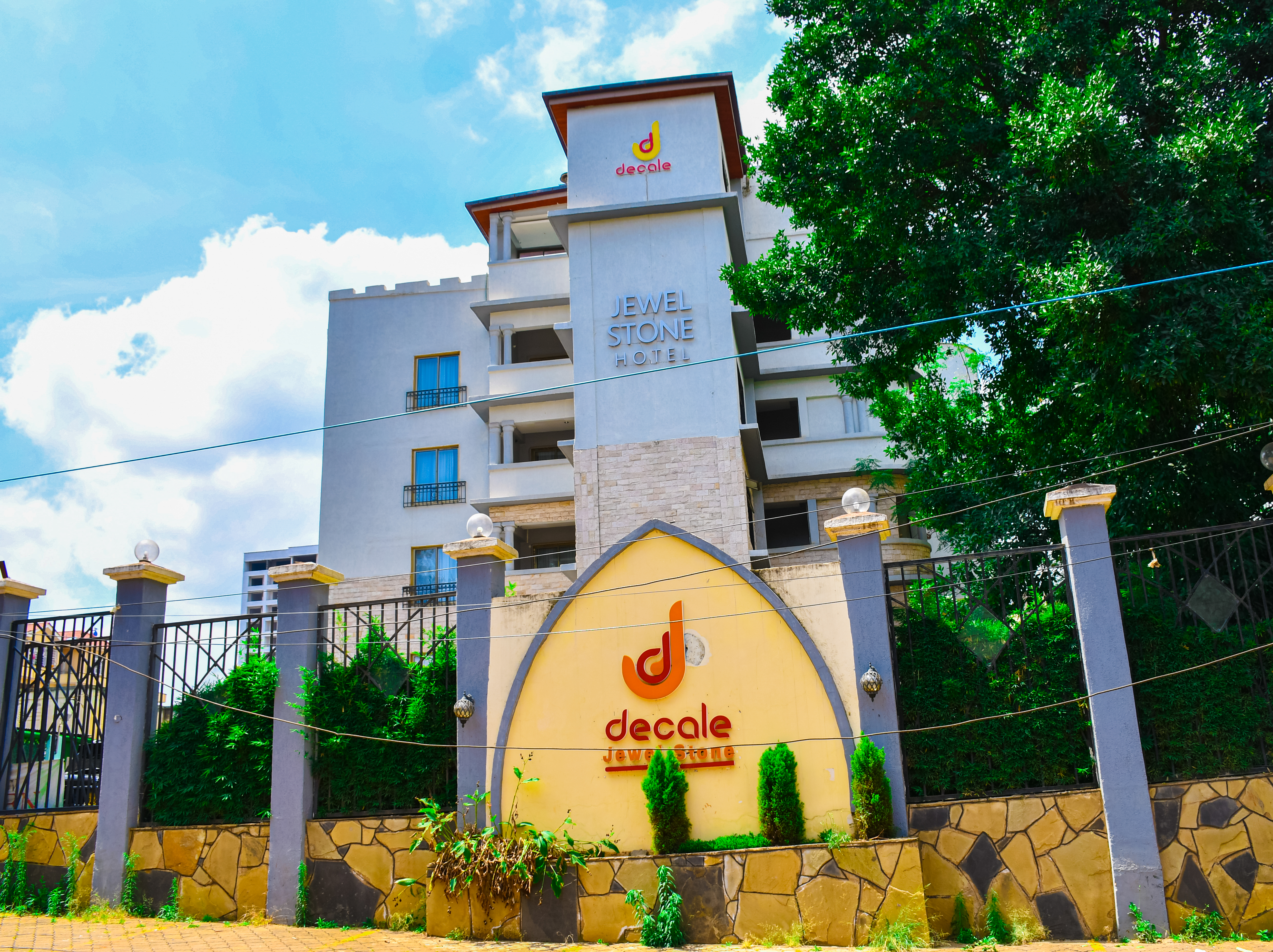 Decale Hotel Luxury Suite